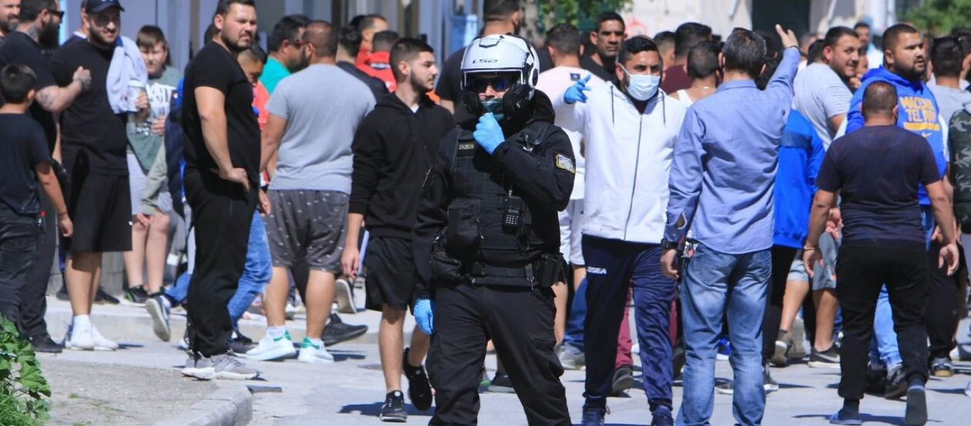 Λάρισα: Άφαντα τα 35 κρούσματα στη Ν.Σμύρνη - Σ.Τσιόδρας: «Πρέπει να μας βοηθήσουν οι “ευάλωτοι” φίλοι Ρομά»!